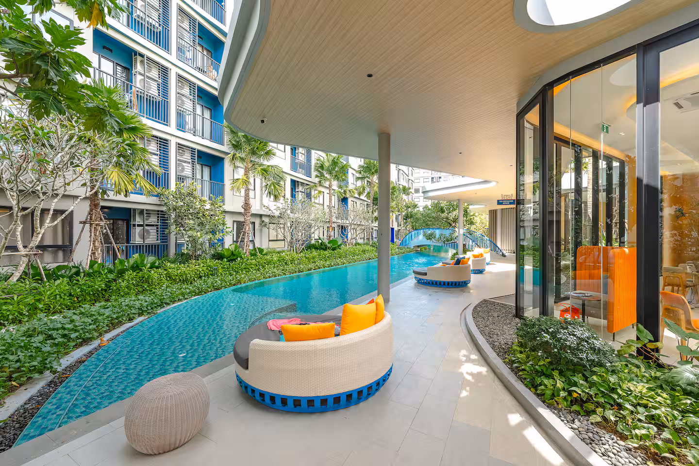 #C275 1BR D condo A99/197